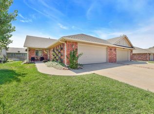 3005 Cottonwood Hill Dr, Newton, KS 67114
