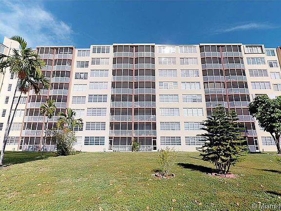 3rd image of 1750 NE 191st St APT 317-3