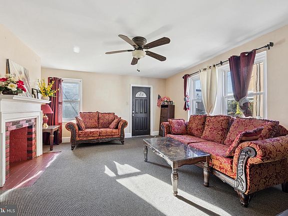 4th image of 107 S Keystone Ave