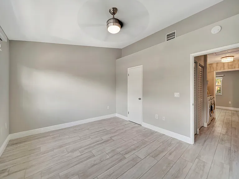1012 E Jeffery St — Photo 30