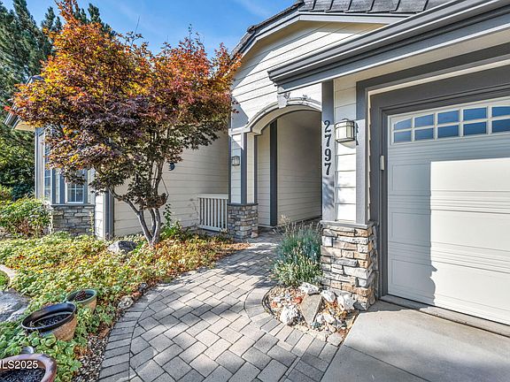 2nd image of 2797 Waterford Pl
