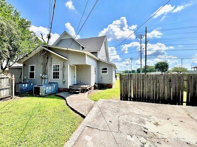 3514 Triana Blvd SW — Photo 11
