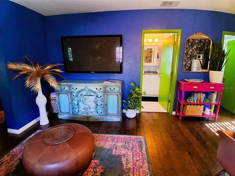 451 Woodland Dr — Photo 9
