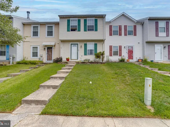 3904 Cutty Sark Rd, Middle River, MD 21220