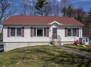 30 Cricket Hill Way, Franklin, NH 03235