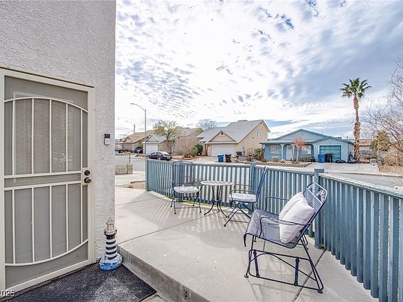 2nd image of 1912 Margarita Ave