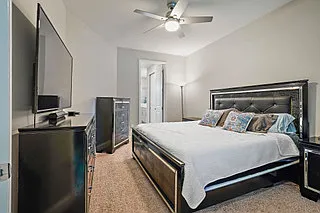 5246 Neil Dr — Photo 13