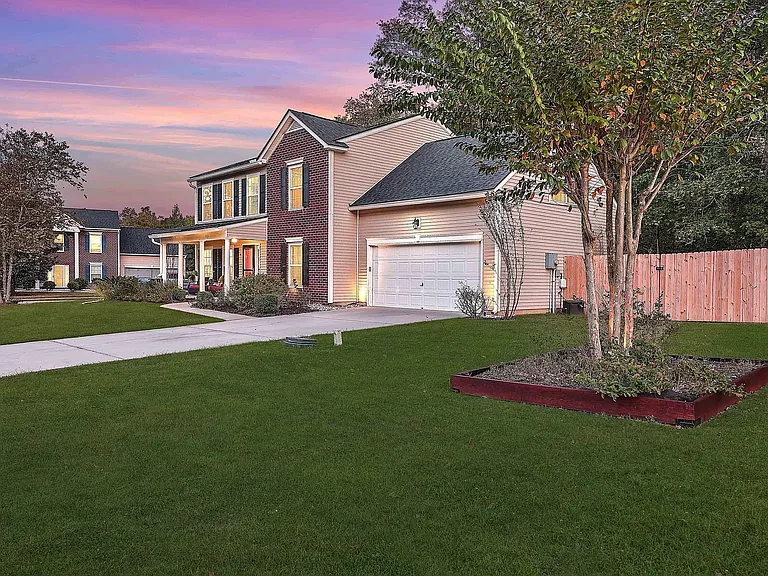 3505 Galaxy Rd — Photo 3