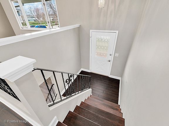 2nd image of 228 Fairfield Ct