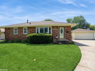 2000 E 27th Ct, Des Moines, IA, 50317