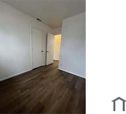 2nd image of 111 Saint Thomas Ln
