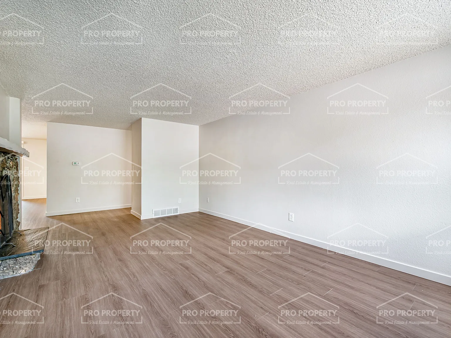 2 bed, 1162 sqft, $2,100 — Photo 3