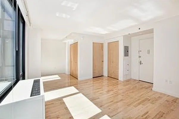 Rented by BLU Real Estate | media 23