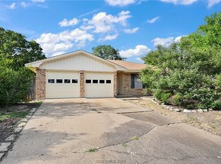 2101 Hillside Dr, Bryan, TX 77802