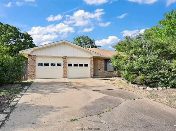 2101 Hillside Dr, Bryan, TX 77802