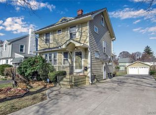 100 Elmtree Rd, Rochester, NY 14612