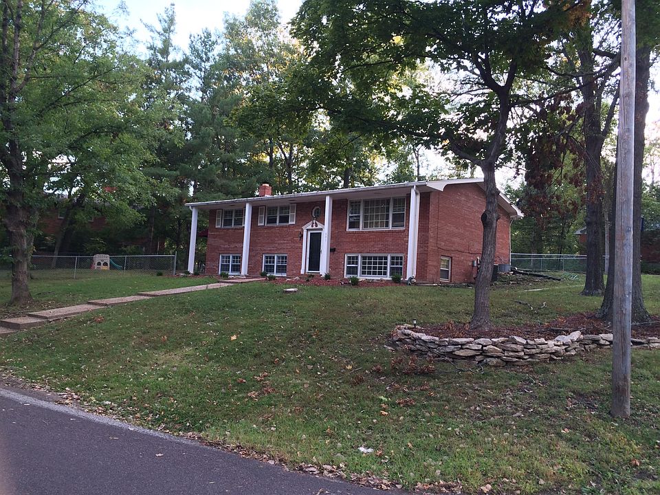 1st image of 601 W Briarwood Ln