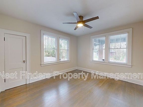 3rd image of 745 Acosta St