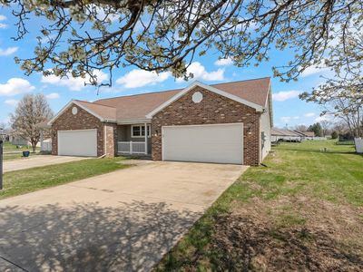 (Undisclosed Address), Mahomet, IL, 61853
