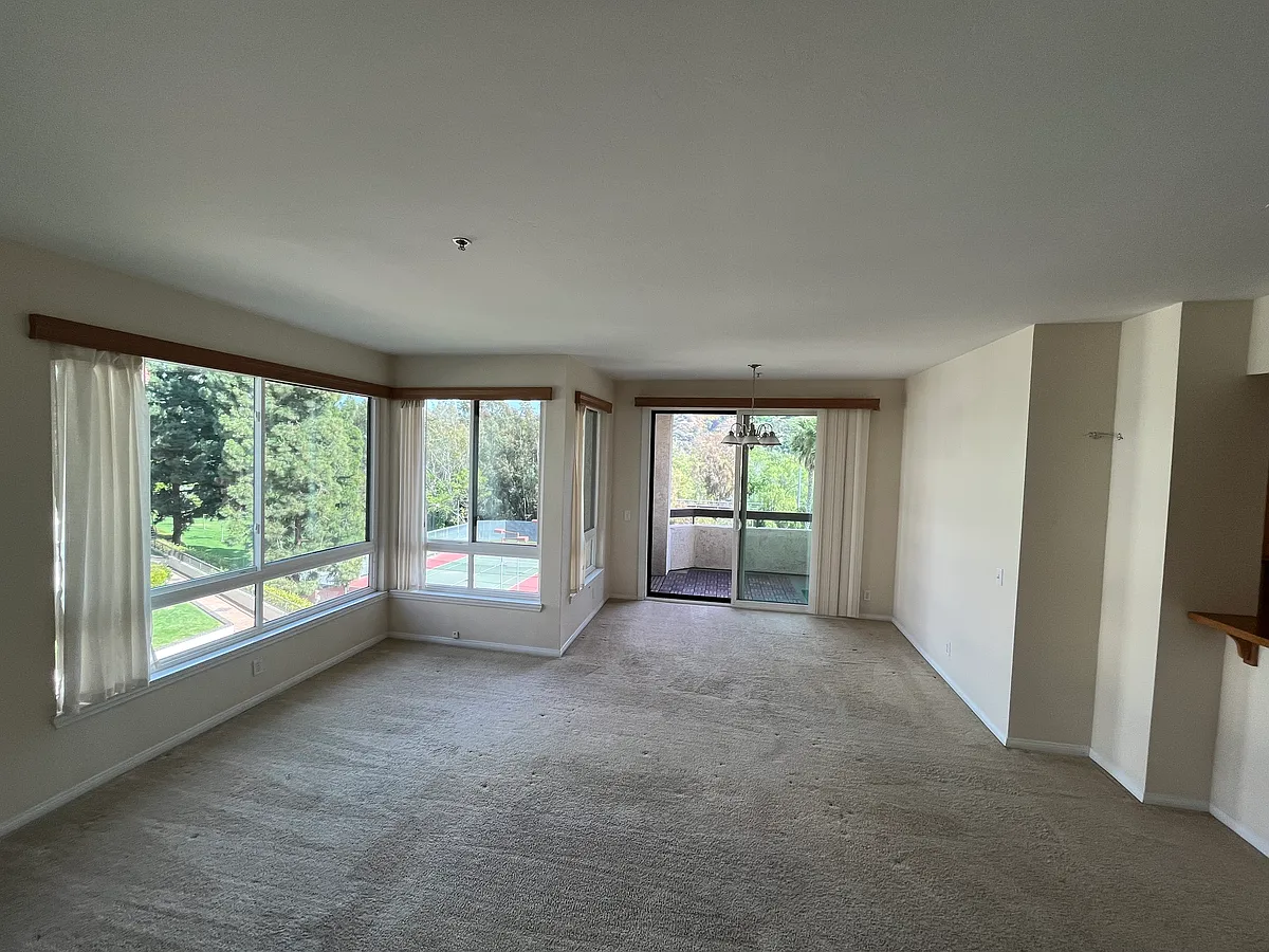 Building Photo - 5875 Friars Rd #4302