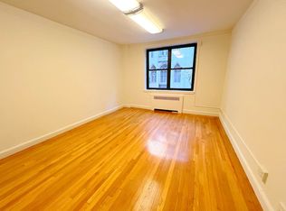 8 E 48th St APT 3E, New York, NY 10017