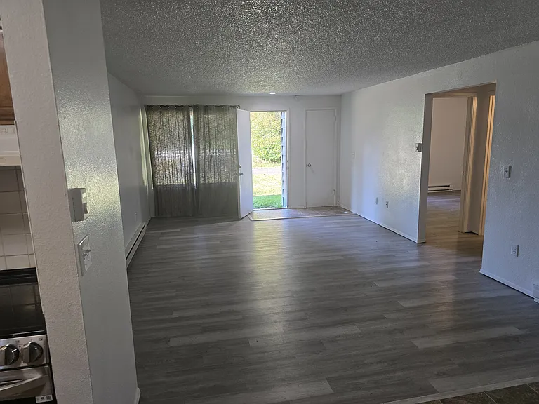 9625 Evergreen Valley Rd SE #B — Photo 10