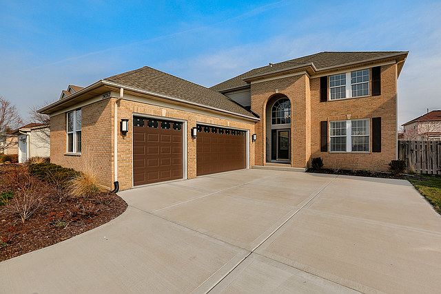 1st image of 24262 W White Oak Dr