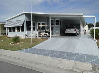 5925 Benz Dr, Zephyrhills, FL 33540