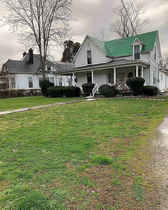1st image of 104 Main St