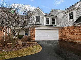 4821 Turnberry Dr, Hoffman Estates, IL 60010