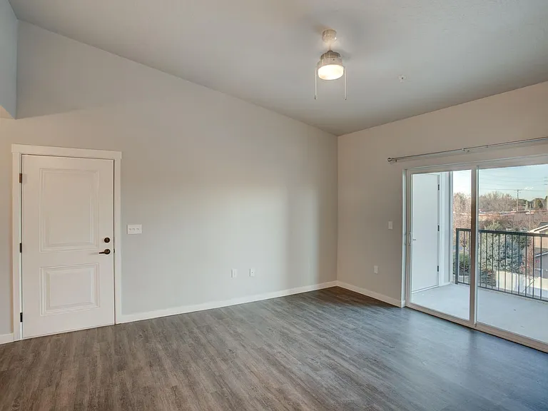 1420 Maple Grove Apartments — Photo 35