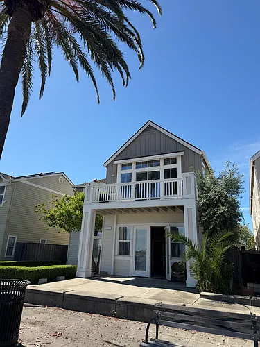 1131 Park Ln Photo 1