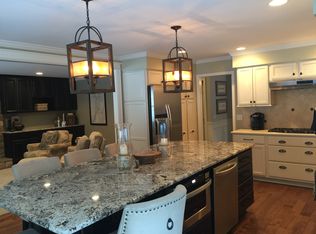 32 Cambric Cir, Pittsford, NY 14534