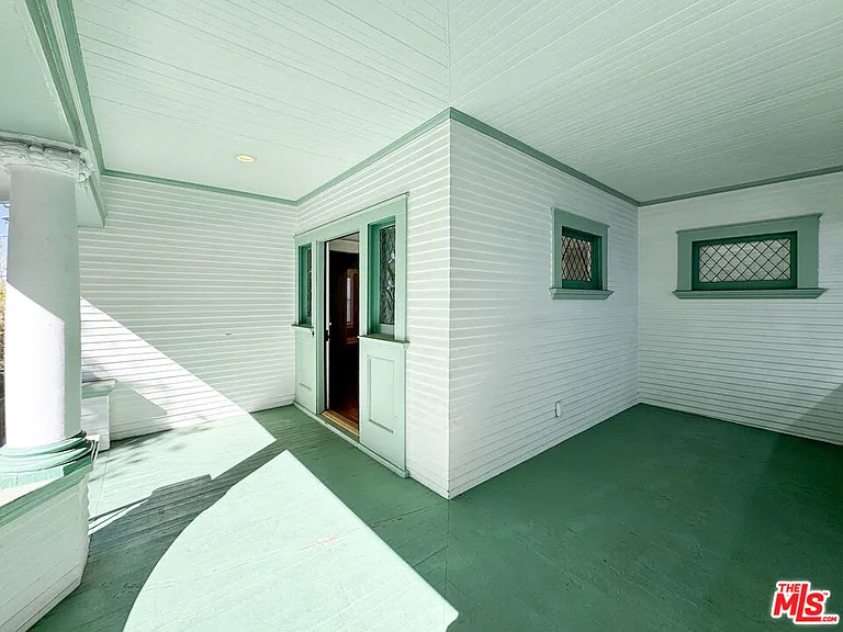 922 W Kensington Rd — Photo 33