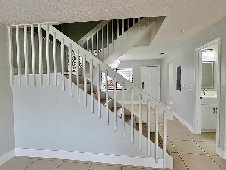 5325 Tennis Ln — Photo 14