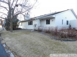 9371 Ranchview Ln N, Maple Grove, MN 55369