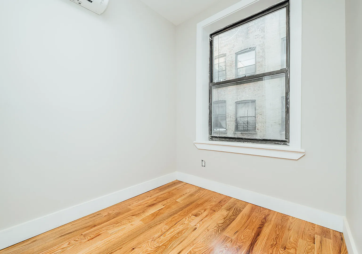 566 Maple Street — Photo 3