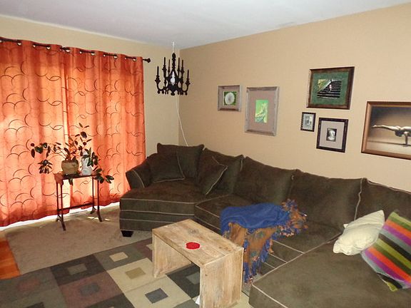 5th image of 119 Maple Ave