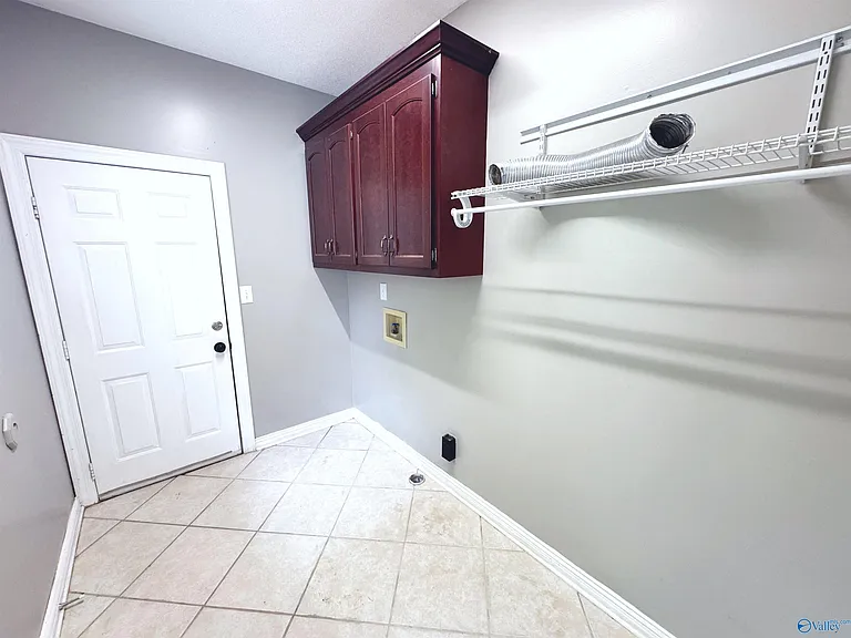 192 Rosecliff Dr — Photo 24
