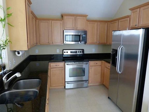 3rd image of 8477 Chamberlain Pl