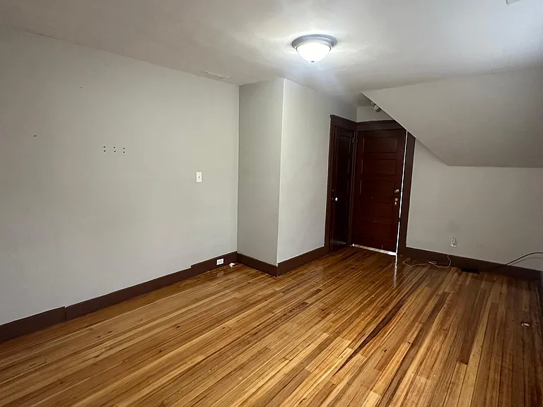 89 Hubinger St #3 — Photo 12