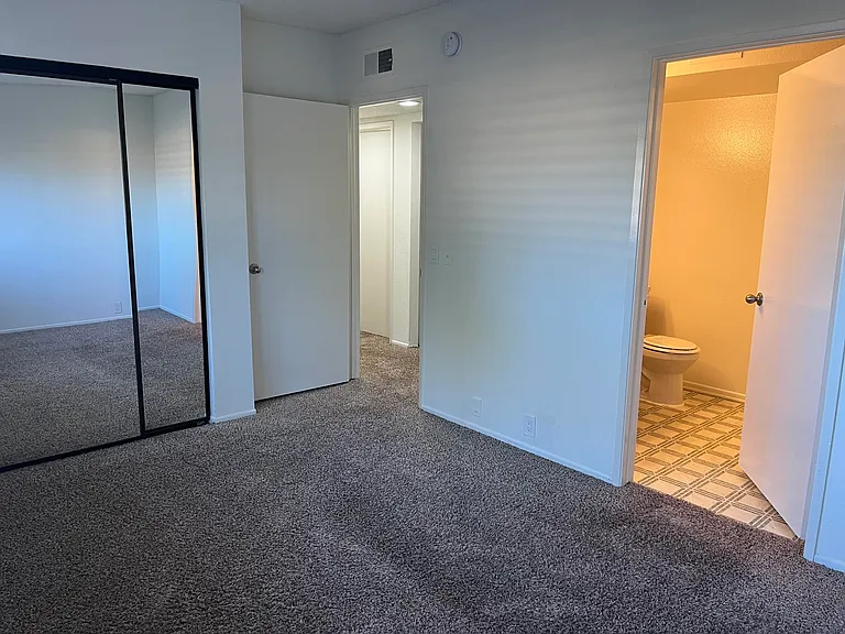 Franklin Townhomes — Photo 10