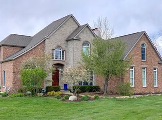 4700 Stonehill Ln, Ann Arbor, MI 48103