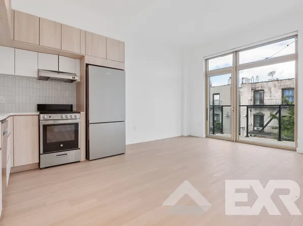 33 4th Street image 2 of 16