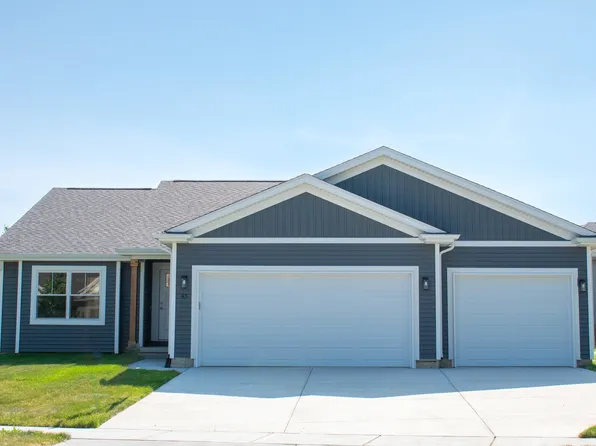 43 Fedor Cir, Bloomington, IL 61705