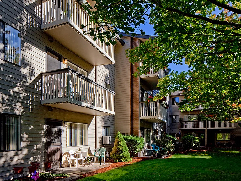 Creekside Village Retirement Residence — Photo 29