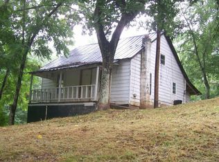 514 27th St N, La Follette, TN 37766