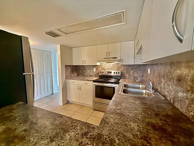 3 bed, 1650 sqft, $2,750 — Photo 2