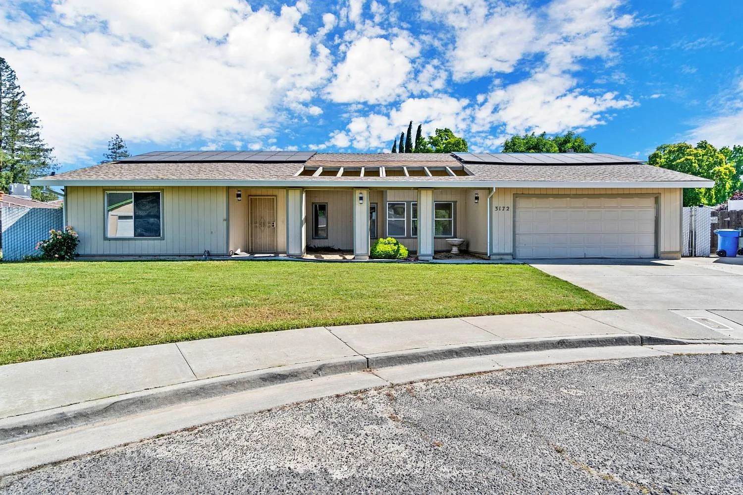 3172 Baton Rouge Ct photo 1