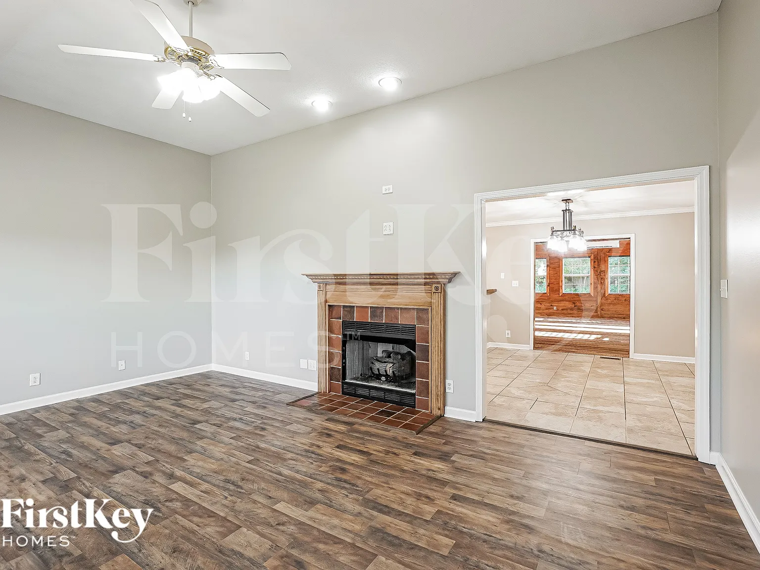 3 bed, 2.0 bath, 2166 sqft, $1,930 — Photo 3